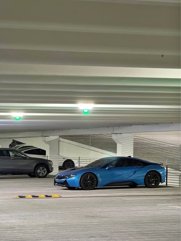 2017 BMW i8