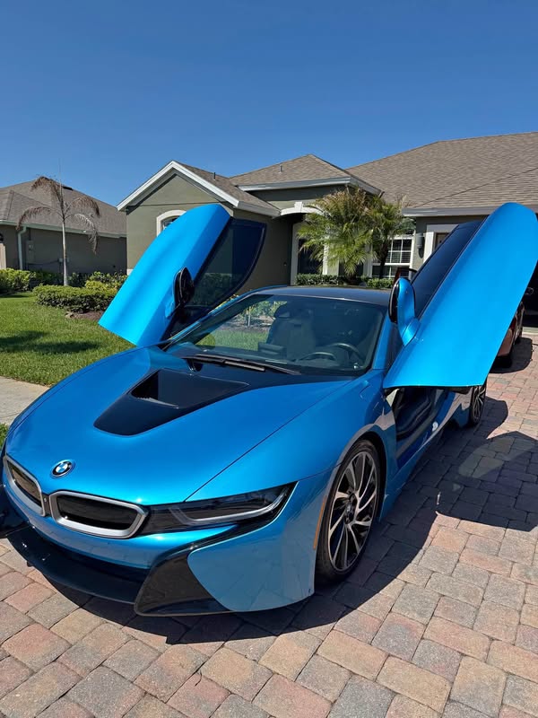 2015 BMW i8 - Coupe 2D