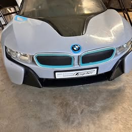 2017 BMW i8 - i8