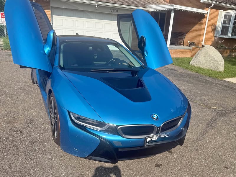 2015 BMW i8 - Coupe 2D
