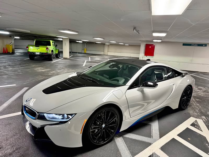 2019 BMW i8 - Coupe 2D