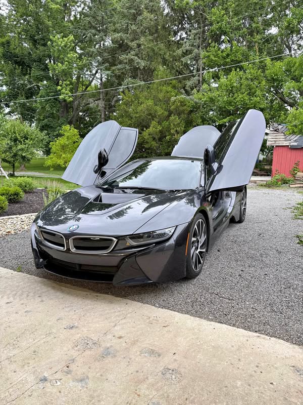 2016 BMW i8 - Coupe 2D