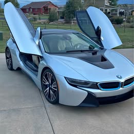 2017 BMW i8 - i8