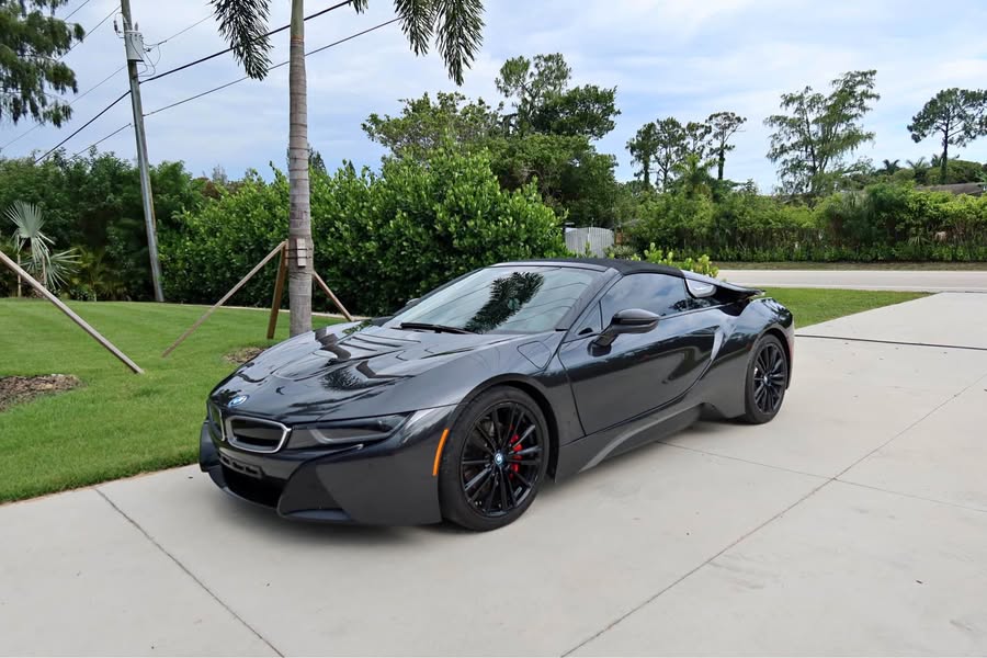 2019 BMW i8 - i8