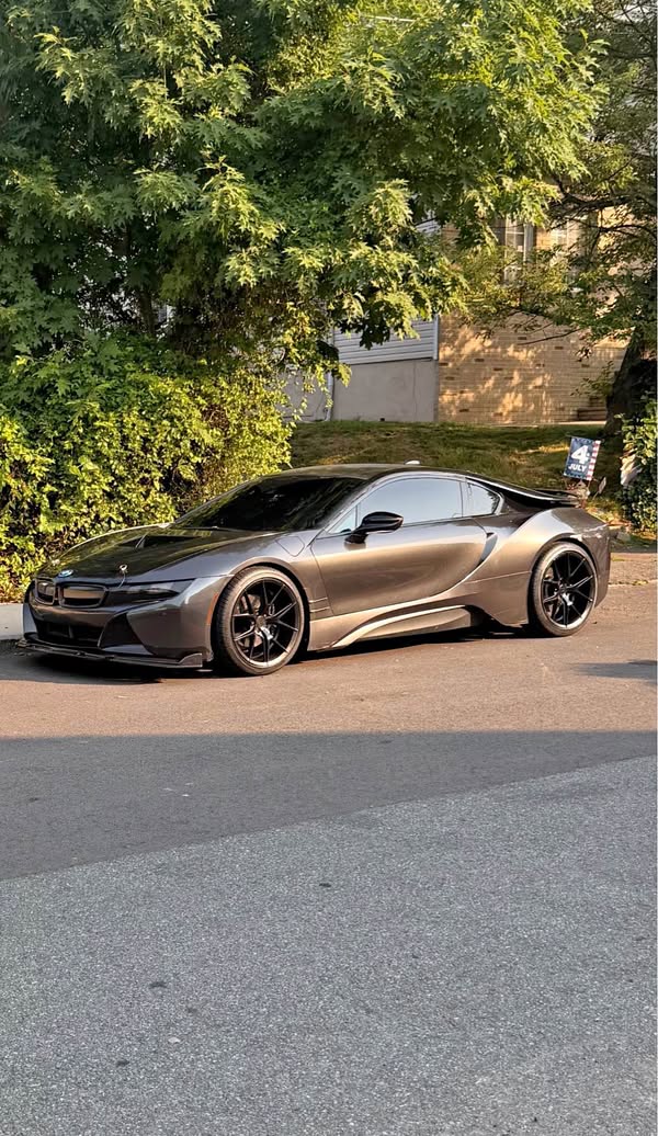 2016 BMW i8 - Coupe 2D