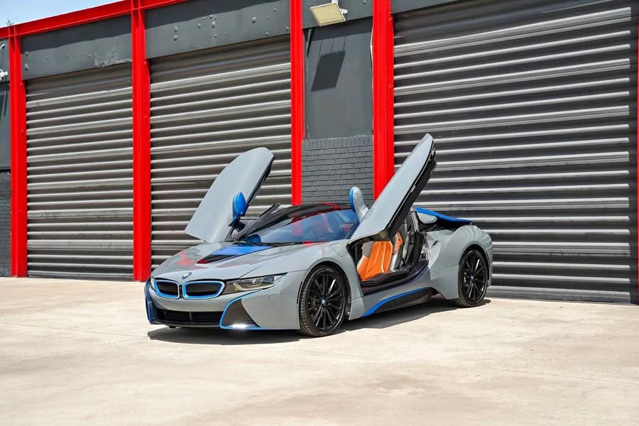 2019 BMW i8 - i8