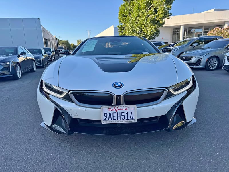 2019 BMW i8 - Roadster 2D