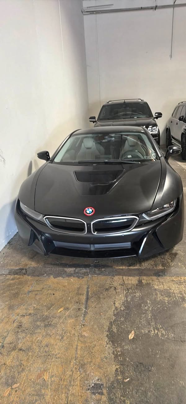 2015 BMW i8