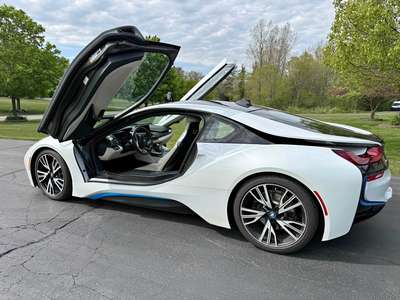 2015 BMW i8 - Coupe 2D