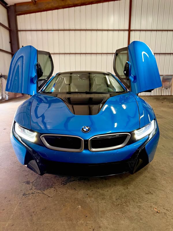 2016 BMW i8 - Coupe 2D