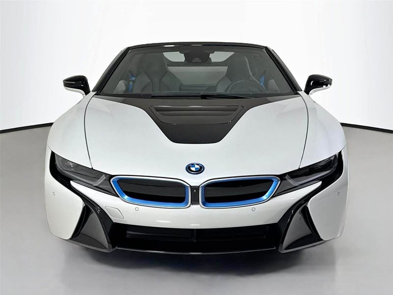 2018 BMW i8 - Roadster 2D