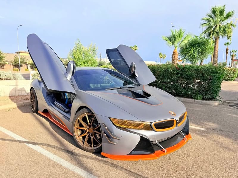2016 BMW i8