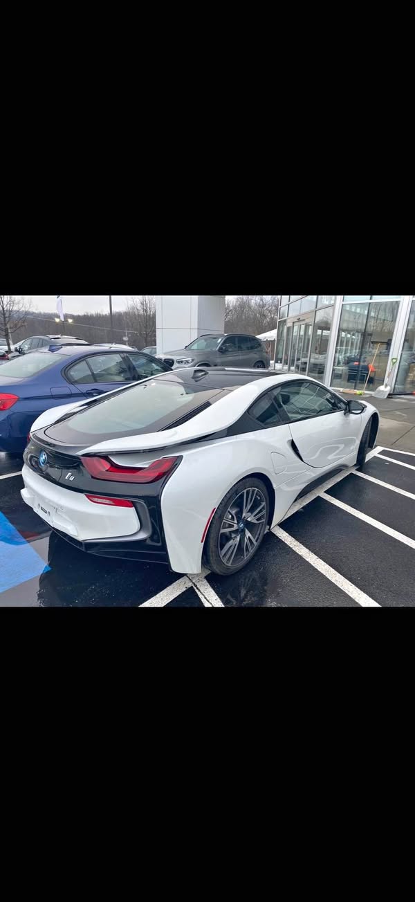 2014 BMW i8 - Coupe 2D