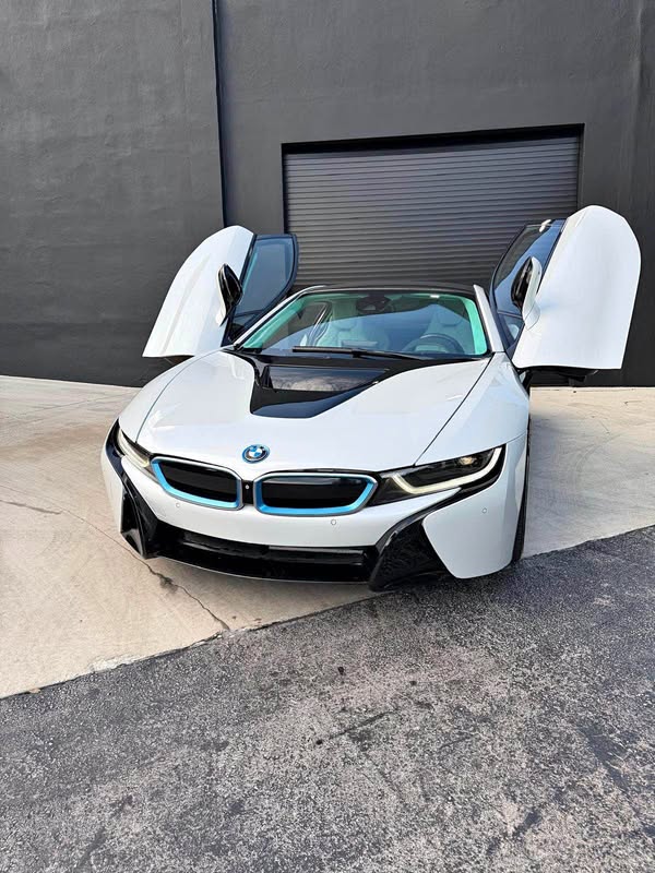 2015 BMW i8 - Coupe 2D