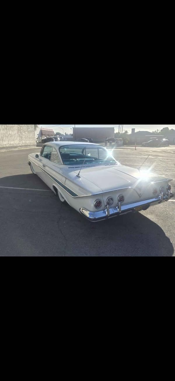 1961 Chevrolet Impala - Bubble top