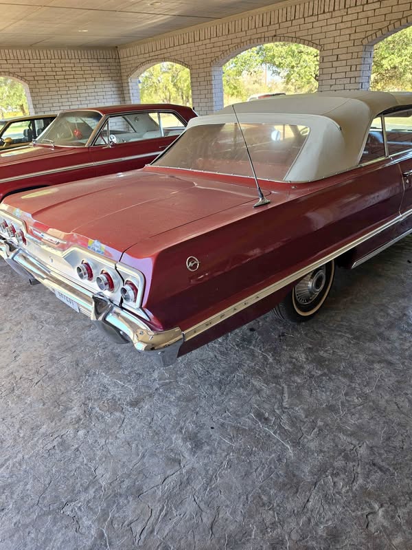 1963 Chevrolet Impala - Coupe 2 door regular trim