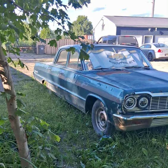 1964 Chevrolet Impala - Sedan 4D