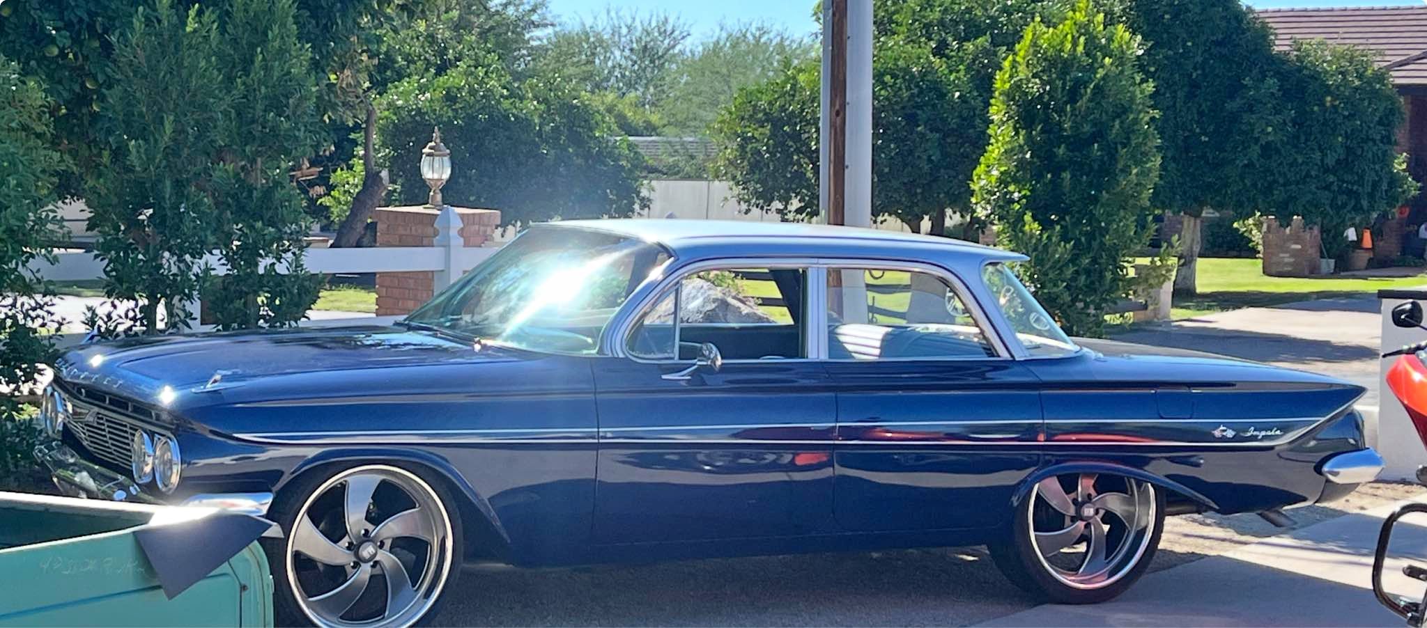 1961 Chevrolet Impala - Sedan 4D