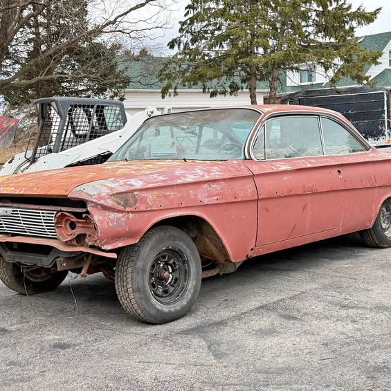 1961 Chevrolet Impala - Bubble Top
