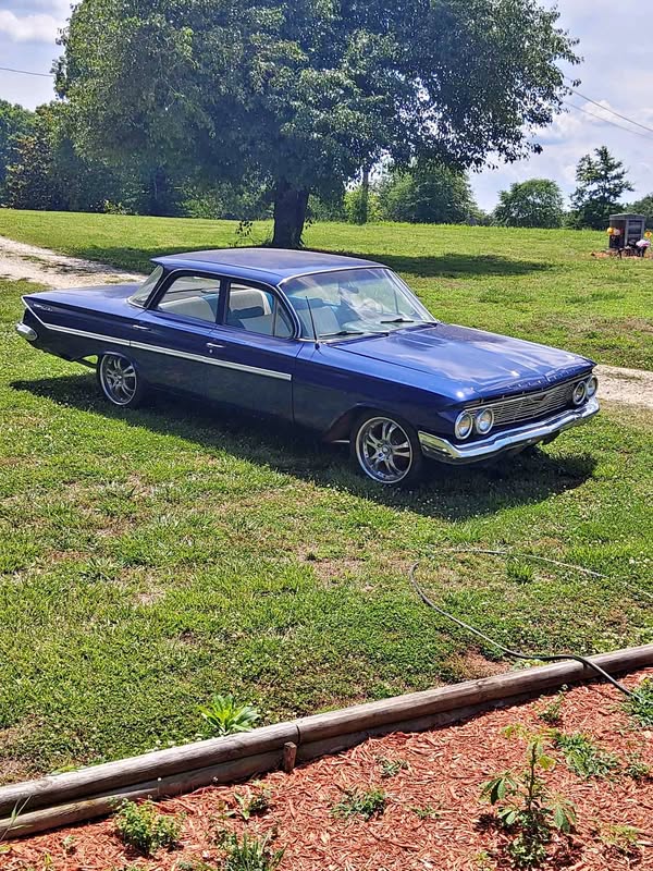 1961 Chevrolet Impala Limited - LS Sedan 4D