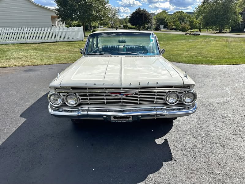 1961 Chevrolet Impala Sedan 4D