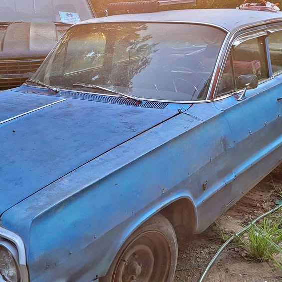 1964 Chevrolet Impala - Sedan 4D