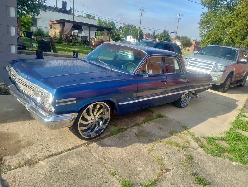 1963 Chevrolet Impala - Sedan 4D