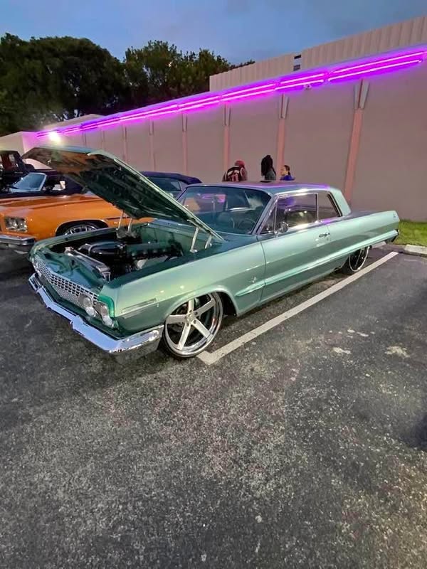 1963 Chevrolet Impala - Sedan 4D