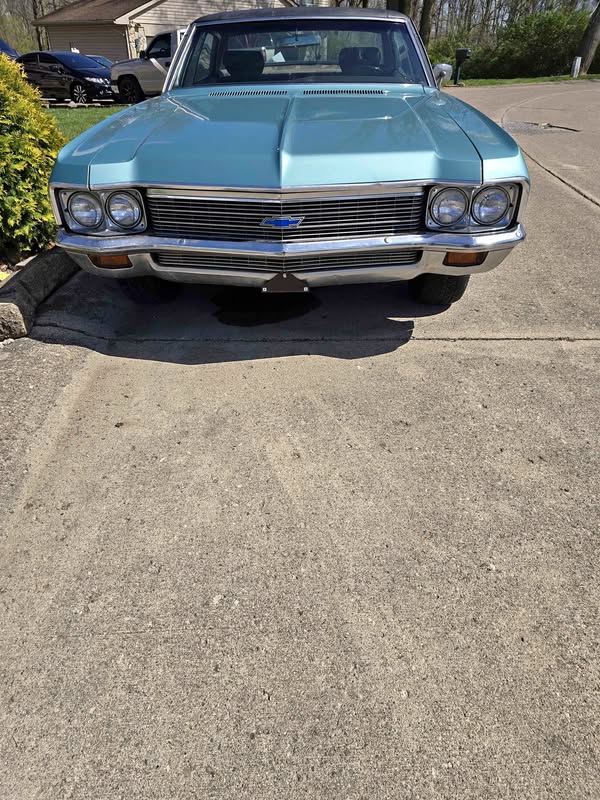 1970 Chevrolet Impala - Sedan 4D