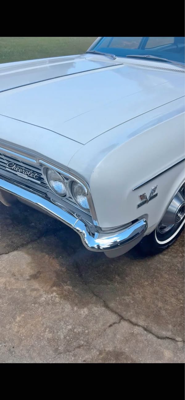 1966 Chevrolet Impala - Sedan 4D