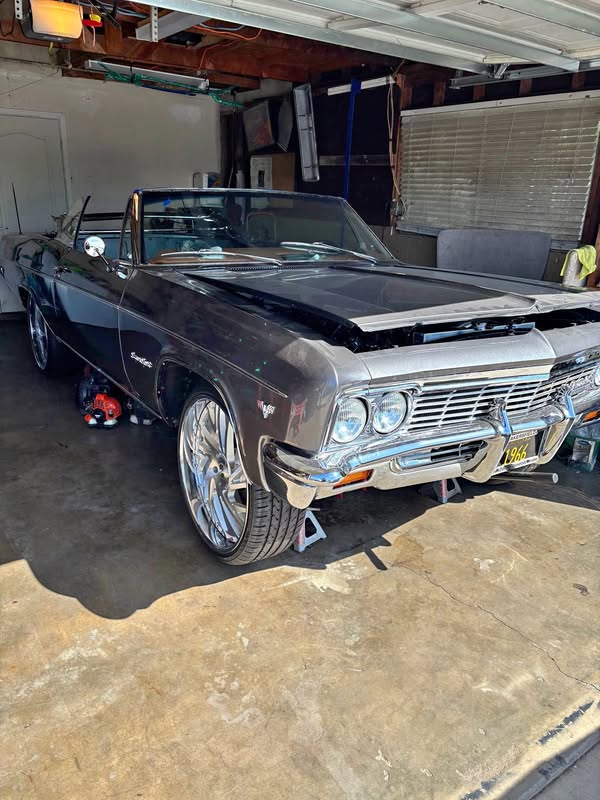 1966 Chevrolet Impala - SS Sedan 4D