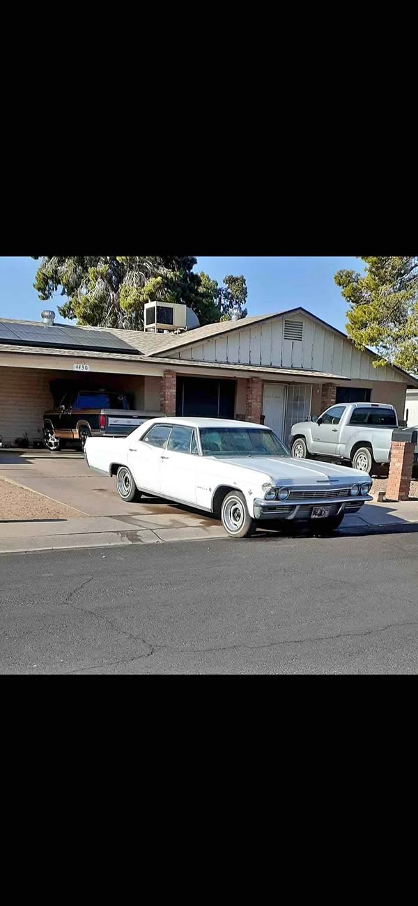 1965 Chevrolet Impala - LS Sedan 4D