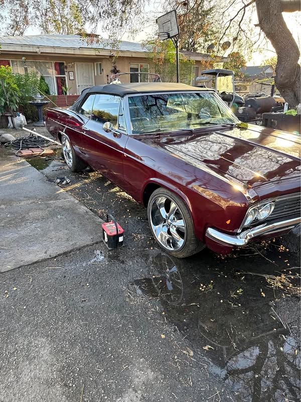 1966 Chevrolet Impala - Convertible new burgundy top av
