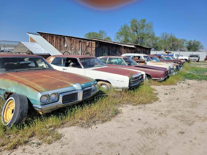 1970 Chevrolet Impala - Sedan 4D