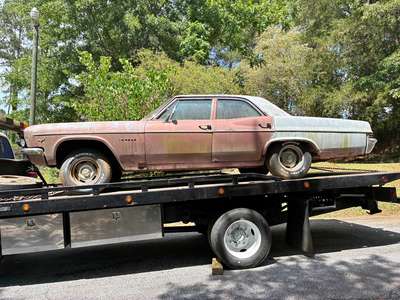 1966 Chevrolet Impala - Sedan 4D