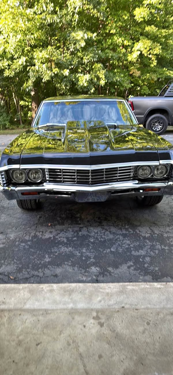 1967 Chevrolet Impala - SS Sedan 4D