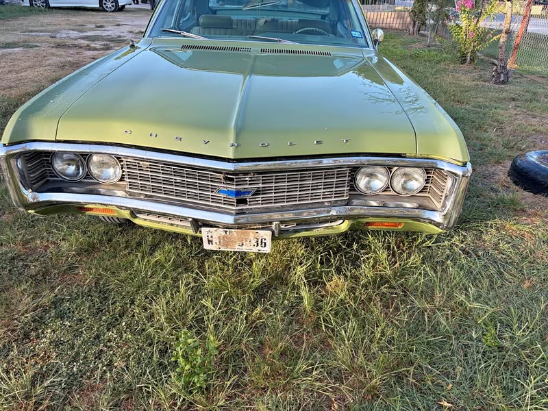 1969 Chevrolet Impala - Sedan 4D