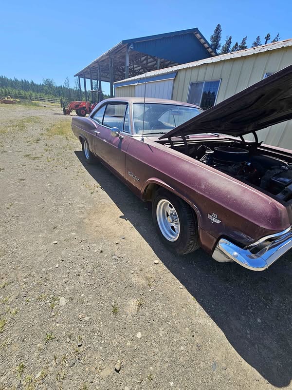 1965 Chevrolet Impala - SS Sedan 4D