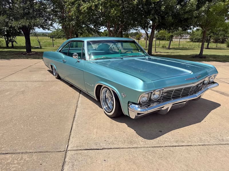 1965 Chevrolet Impala - 2 Door