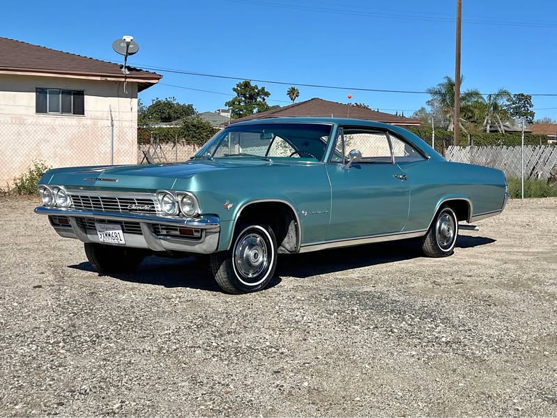 1965 Chevrolet Impala - Base