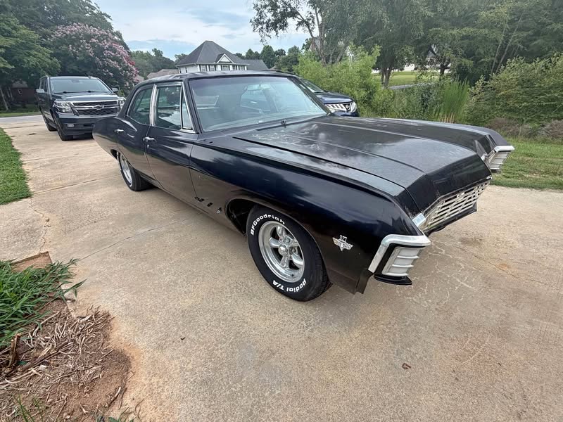 1967 Chevrolet Impala - Sedan 4D