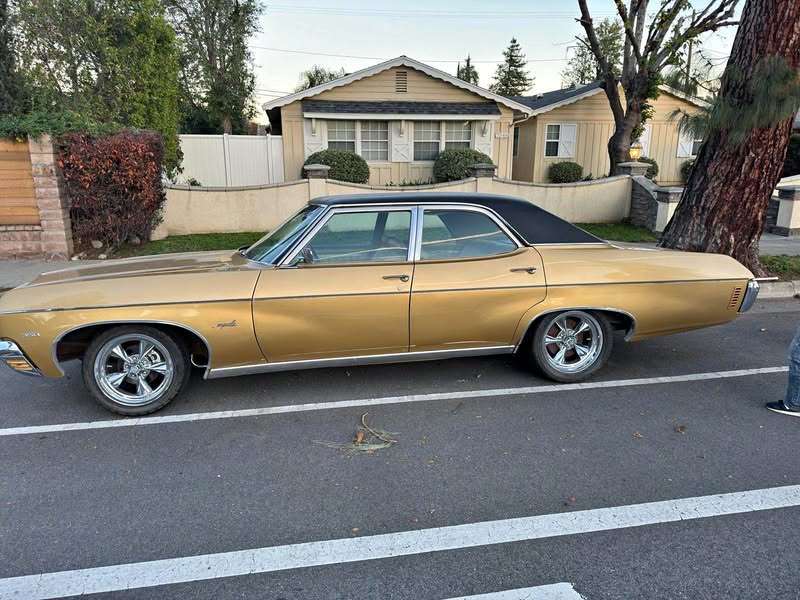 1970 Chevrolet Impala - Sedan 4D