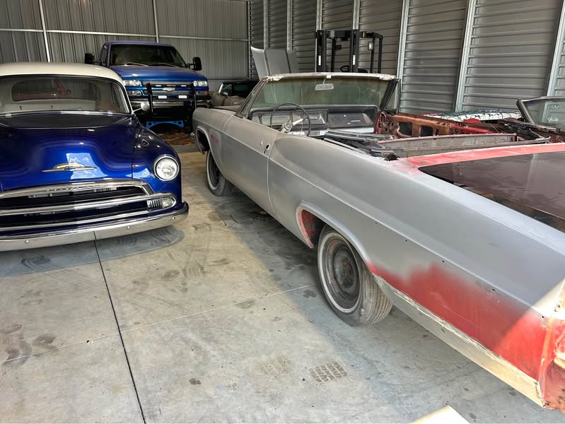 1966 Chevrolet Impala - Convertible