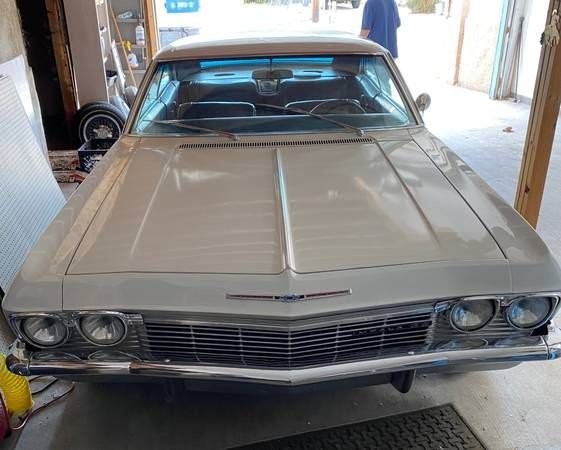 1965 Chevrolet Impala PB, PS, Disc Brakes, Edelbrock 4-Bbl,...