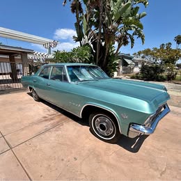 1965 Chevrolet Impala - Sedan 4D