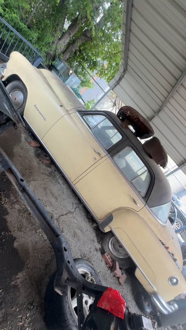 1952 Chrysler Imperial - Crown
