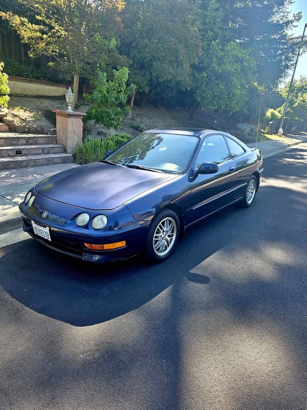 1999 Acura Integra - LS Sedan 2D