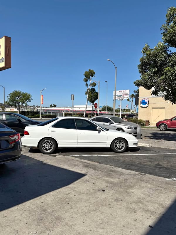 2000 Acura Integra - LS Sedan 4D