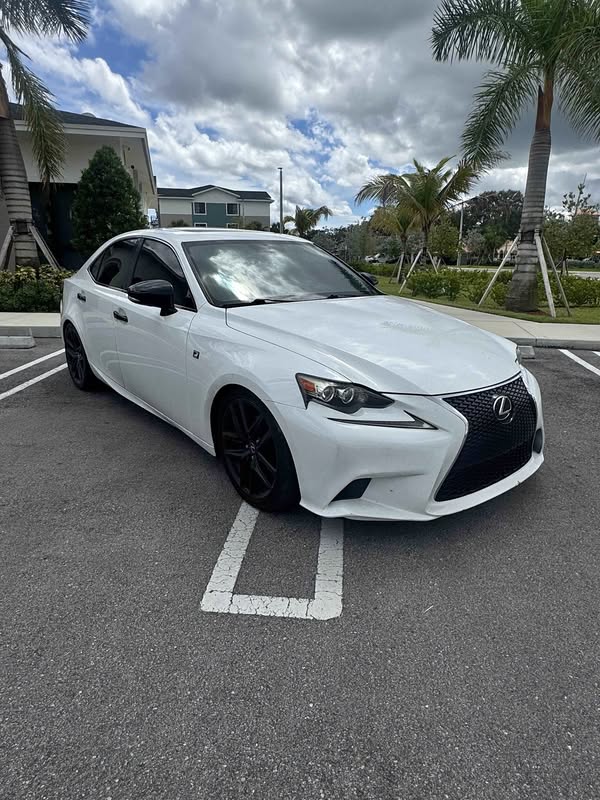 2015 Lexus IS F - Sport