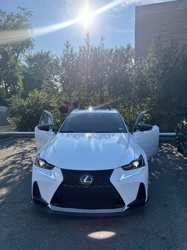 2017 Lexus IS